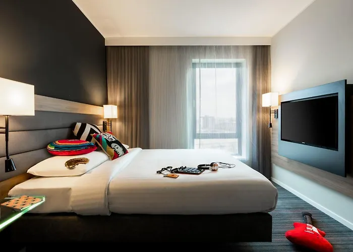 Moxy Glasgow Sec